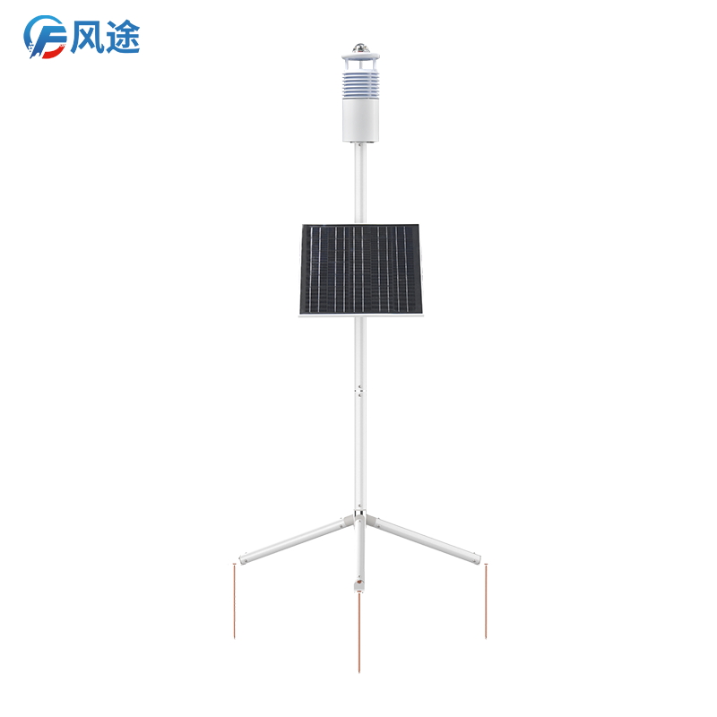 戰(zhàn)場中，碳纖維氣象站實時記錄氣象因素